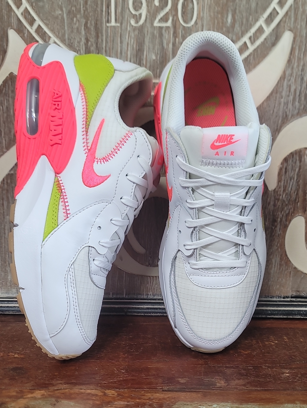 🔥 Nike Wmns Air Max Excee 'Hot Punch Volt' Wmns 9.5 Like New, Fast Shipping